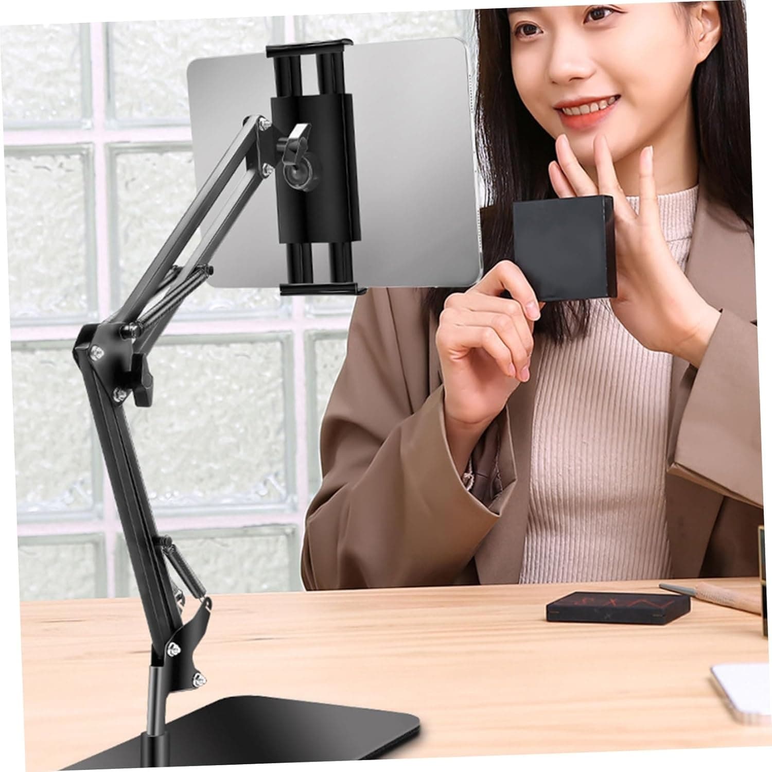 Adjustable Rotating Cellphone And Tablet Holder Stand For Desk 360° Rotation Mobile Phone Mount view 1