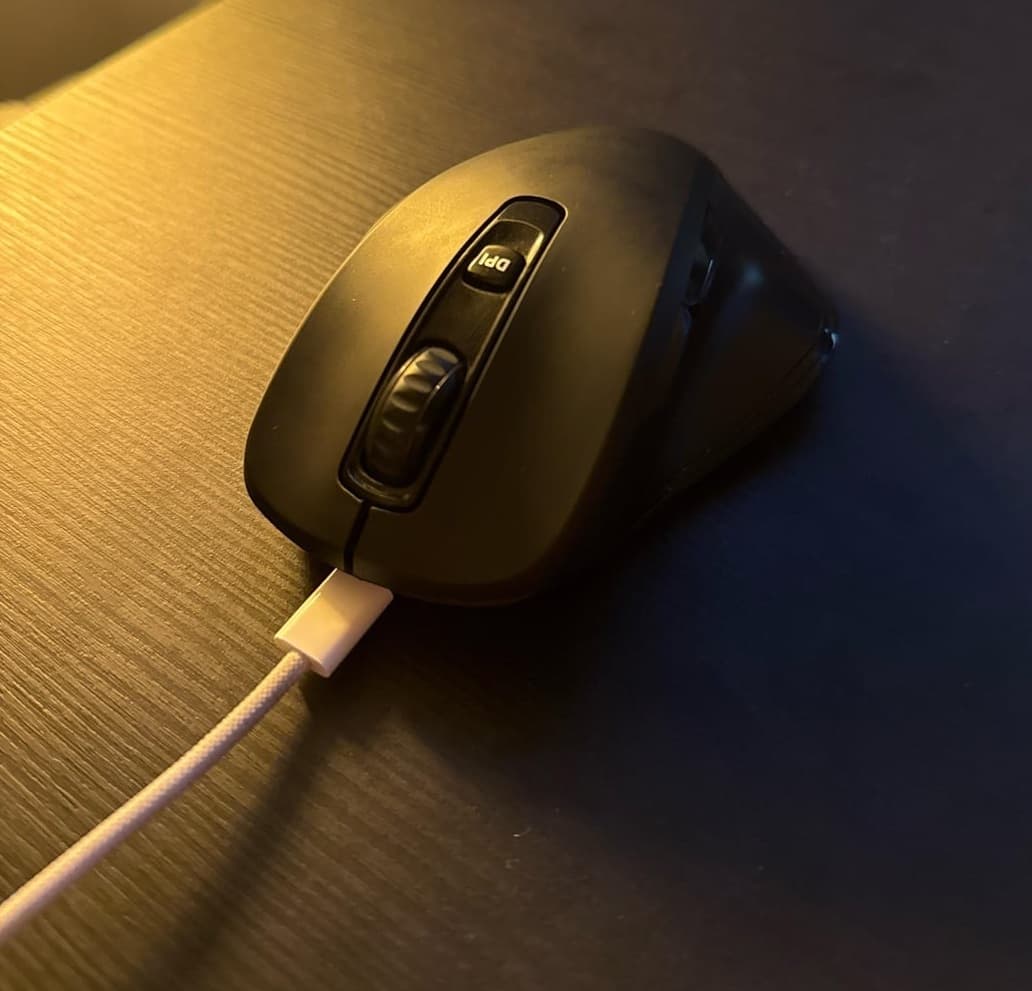 ISY IBM 2000 Rechargeable Dual-Mode Wireless Mouse Bluetooth 5.0 & 2.4GHz USB view 3