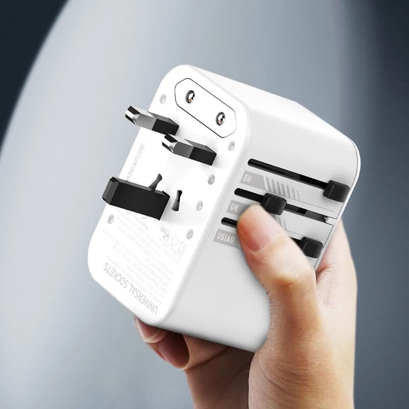 LDNIO Z8 3 USB Ports 45W GaN Travel Adapter view 3