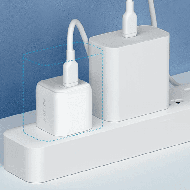 Momax UM68CN 20W Type C Adapter view 3