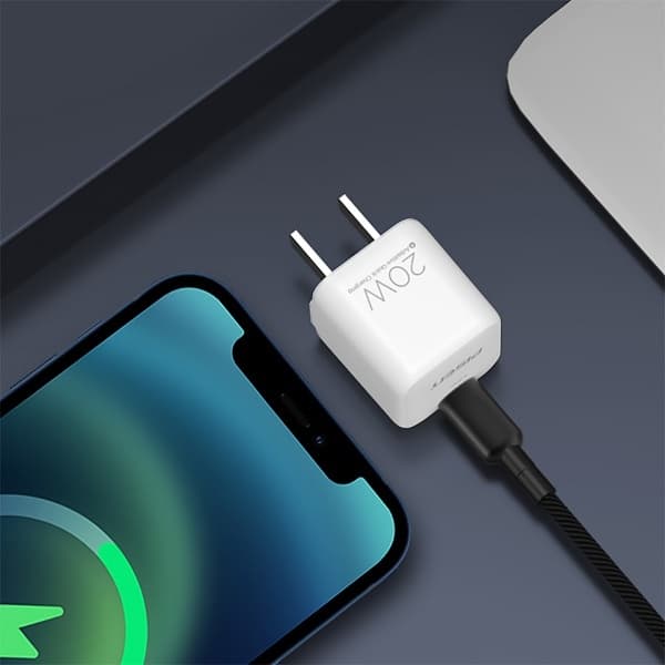 Pisen KPD201 20W PD Fast Charging Wall Adapter view 2