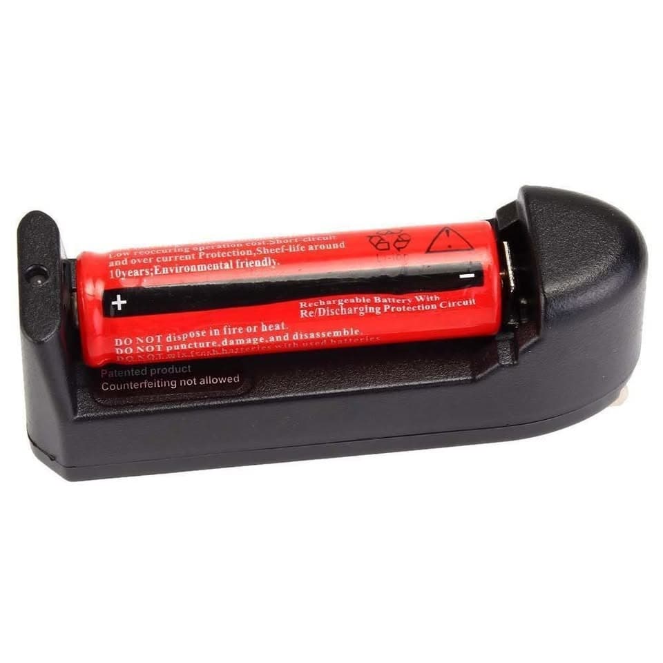 Universal Single Slot Li Ion Battery Charger For 18650 view 3
